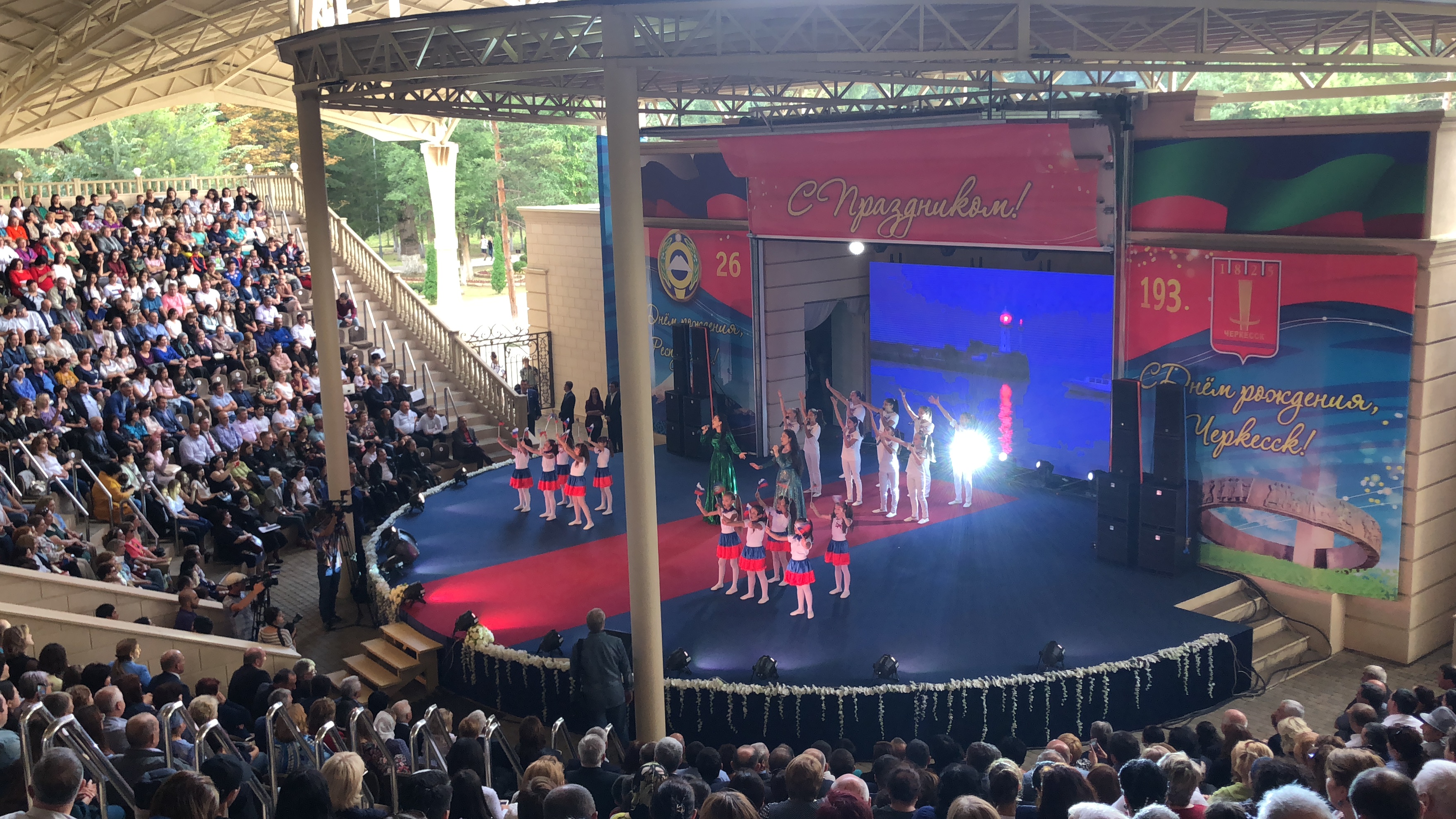 В честь 100-летия в Карачаево-Черкесии состоится большой концерт с участием российских звезд