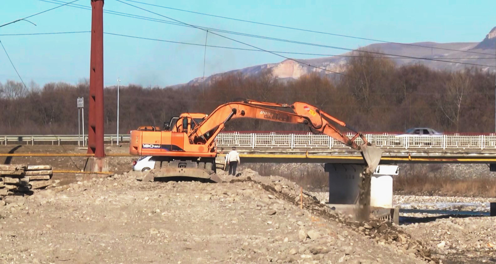 В Карачаево-Черкесии в текущем году отремонтируют около 8 км берегоукрепительных сооружений