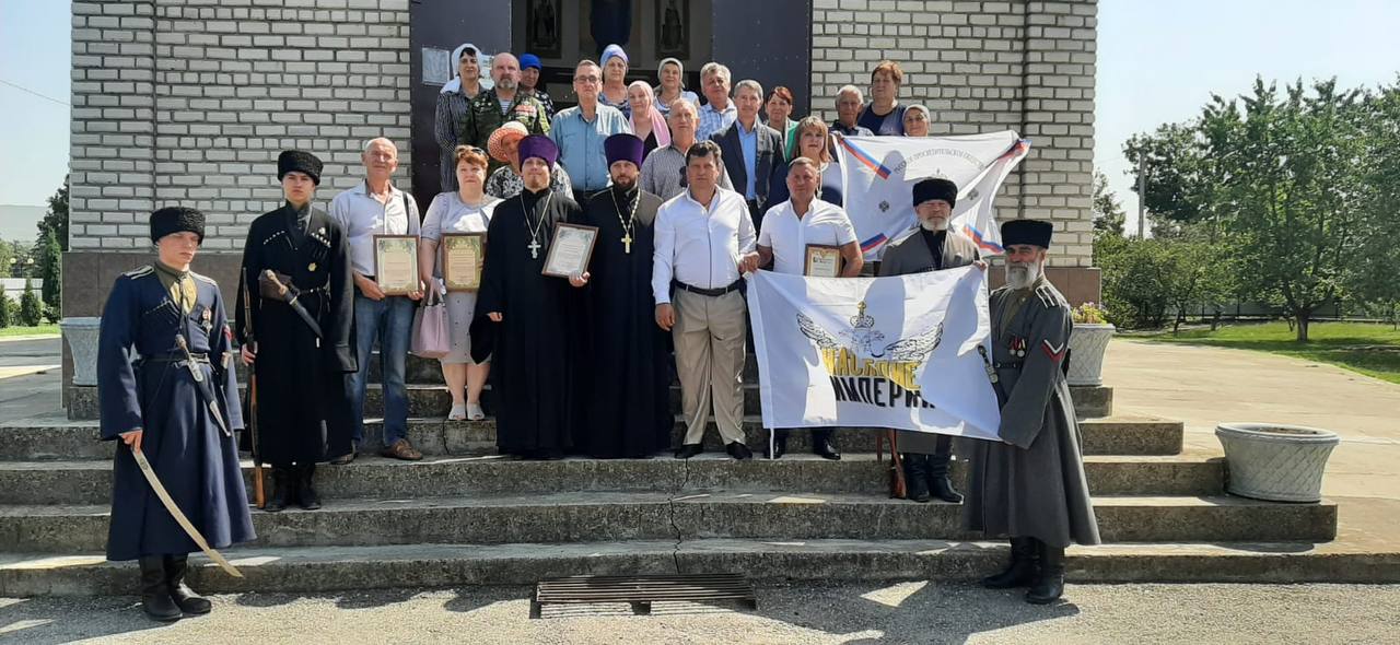 В станице Исправной Карачаево-Черкесии открыли мемориальные плиты казакам-участникам Первой мировой войны